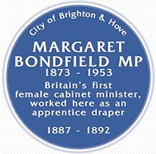 Blue plaque commemorating Margaret Bondfield MP.